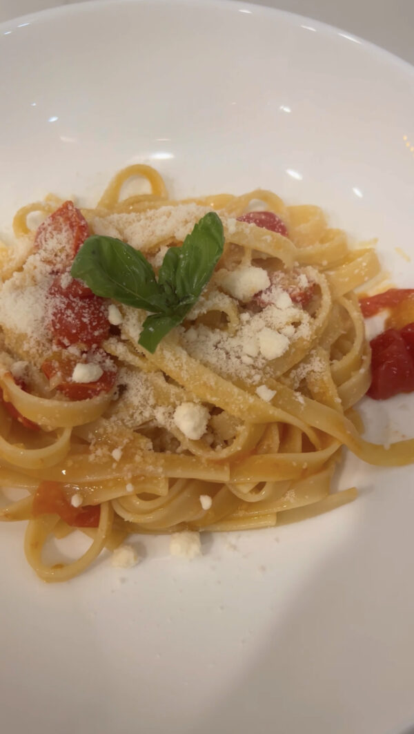 20 Minute Cherry Tomato Pasta